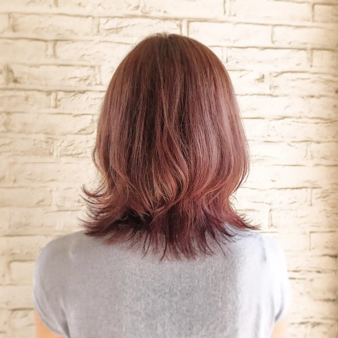 ミディアム カラー 透明感カラー イルミナカラー ピンクカラー カット ヘアカラー 澤田 彩香のヘアスタイル
