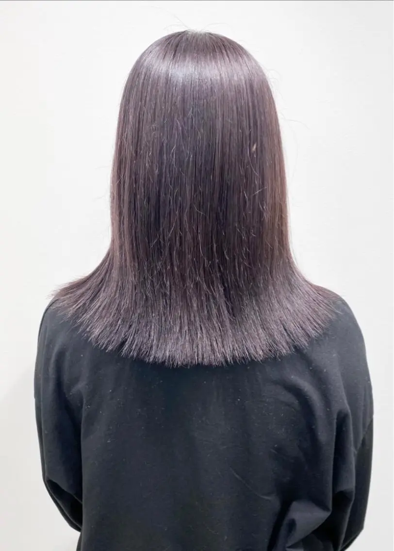 ミディアム カット ヘアカラー トリートメント tomomi /レイヤーカットのヘアスタイル