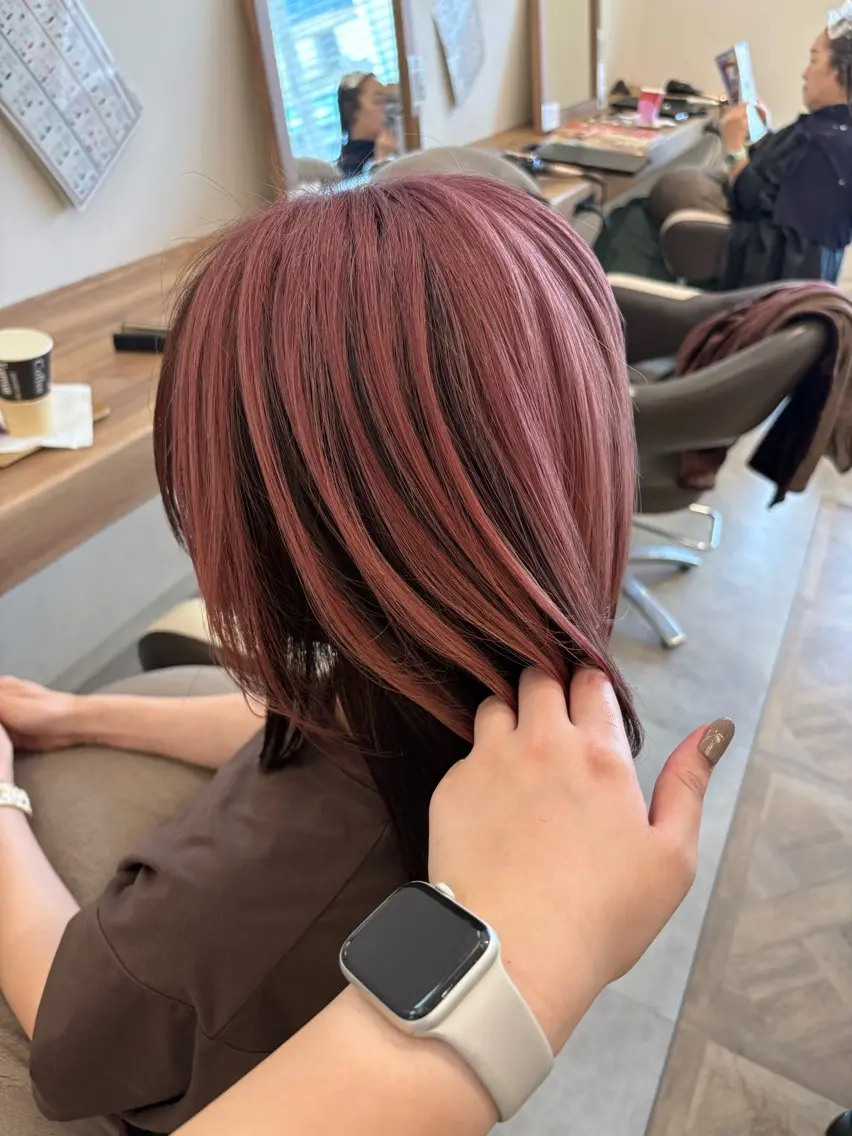 セミロング ヘアカラー 渡邊 玲来のヘアスタイル