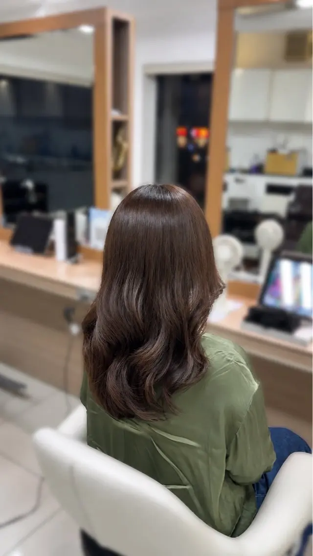セミロング カラー ヘアカラー 🎀久野 咲来🎀のヘアスタイル