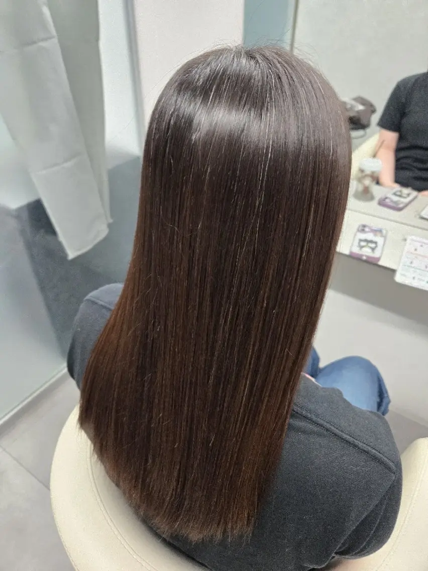 セミロング パーマ 江坂 misaki のヘアスタイル
