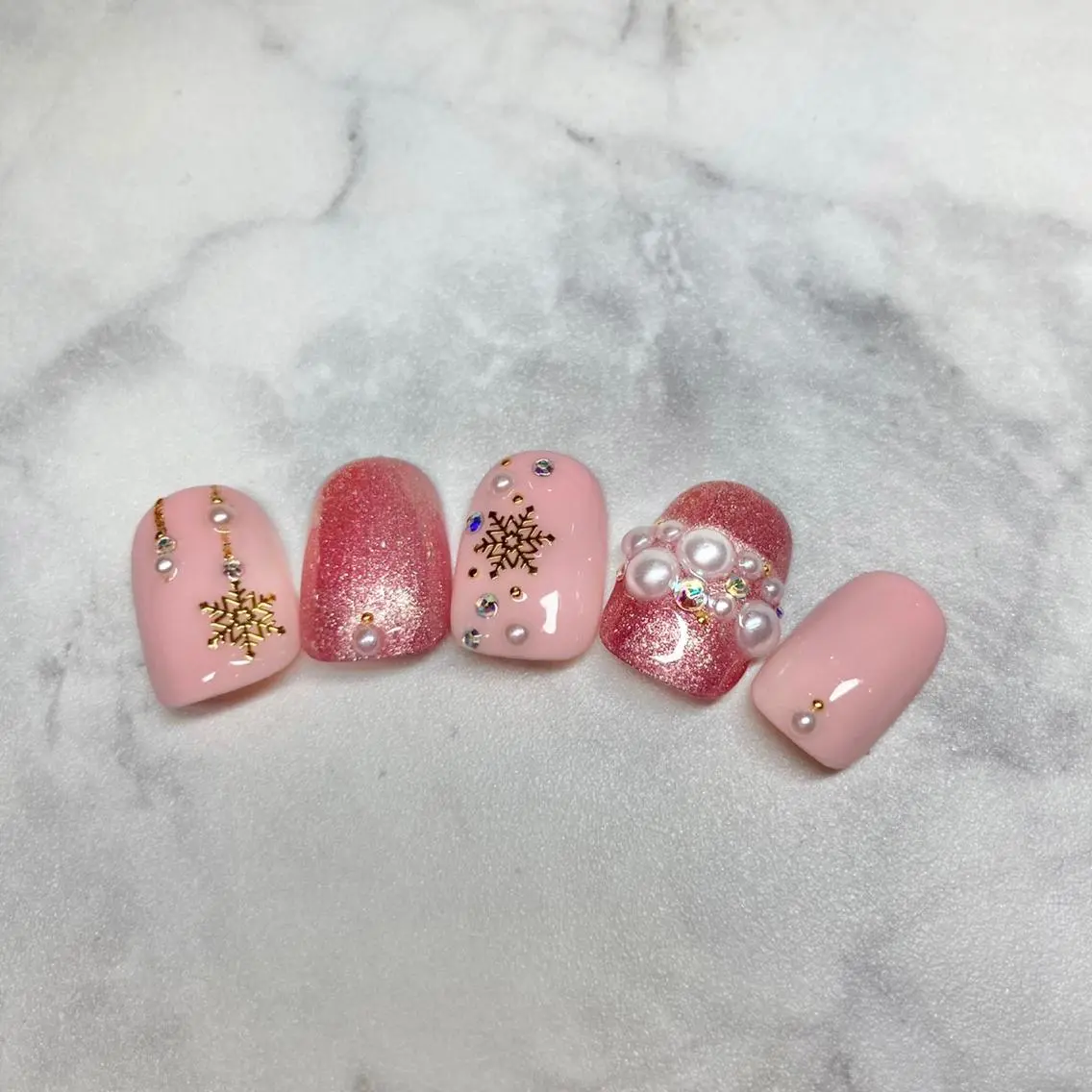 ネイル ジェルネイル マグネットネイル ニュアンスネイル パラジェル 冬ネイル Nail&eye Belire 新宿のネイルデザイン