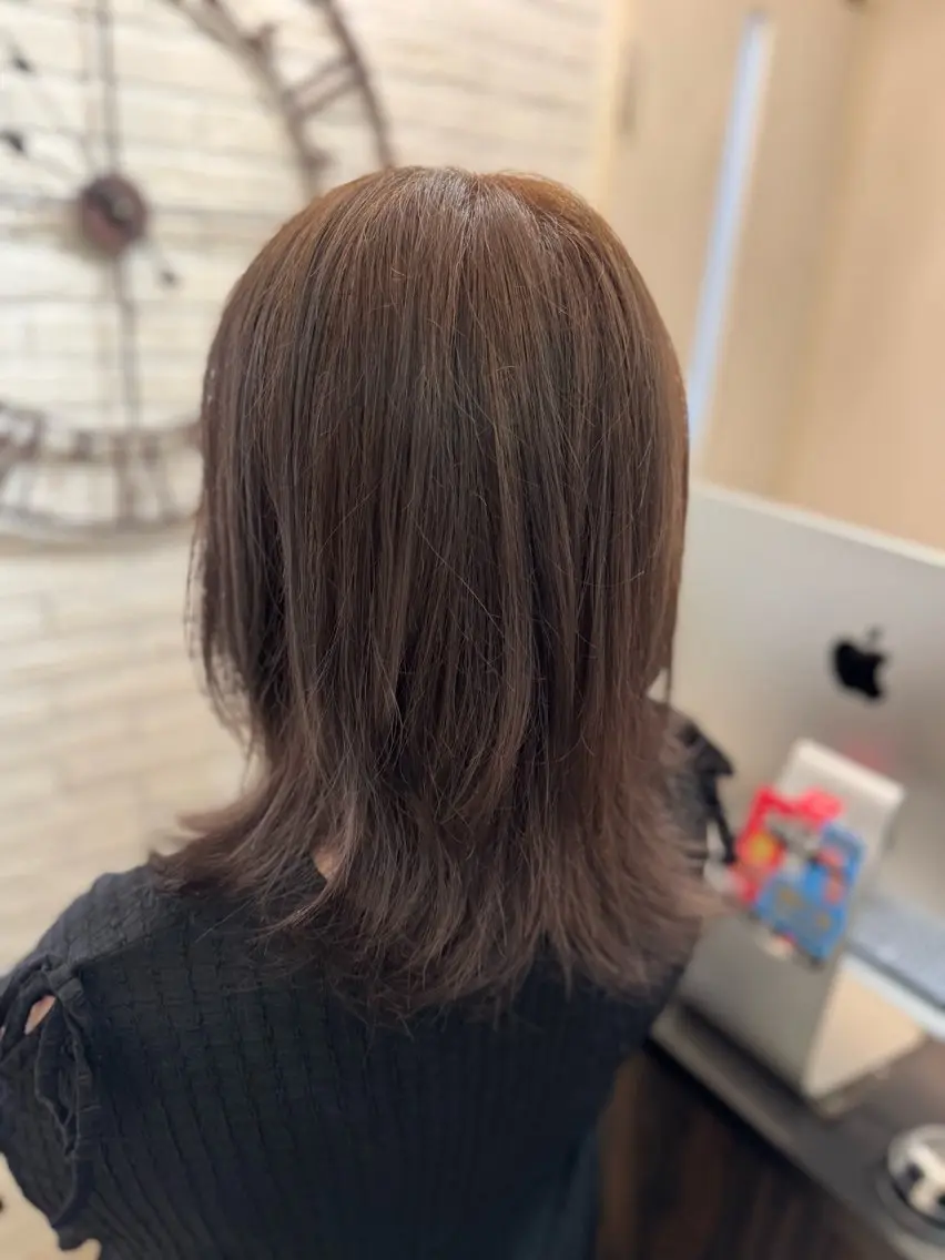 ミディアム カット ヘアカラー トリートメント 岡田怜大hair cranialのヘアスタイル