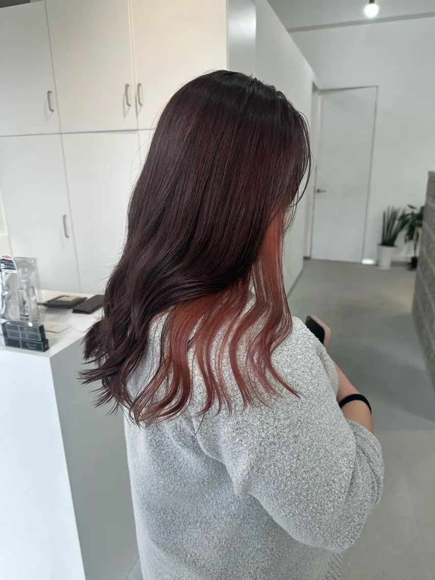ロング 顔周りカット レイヤーカット カット ヘアカラー トリートメント カイリ /レイヤーカットのヘアスタイル