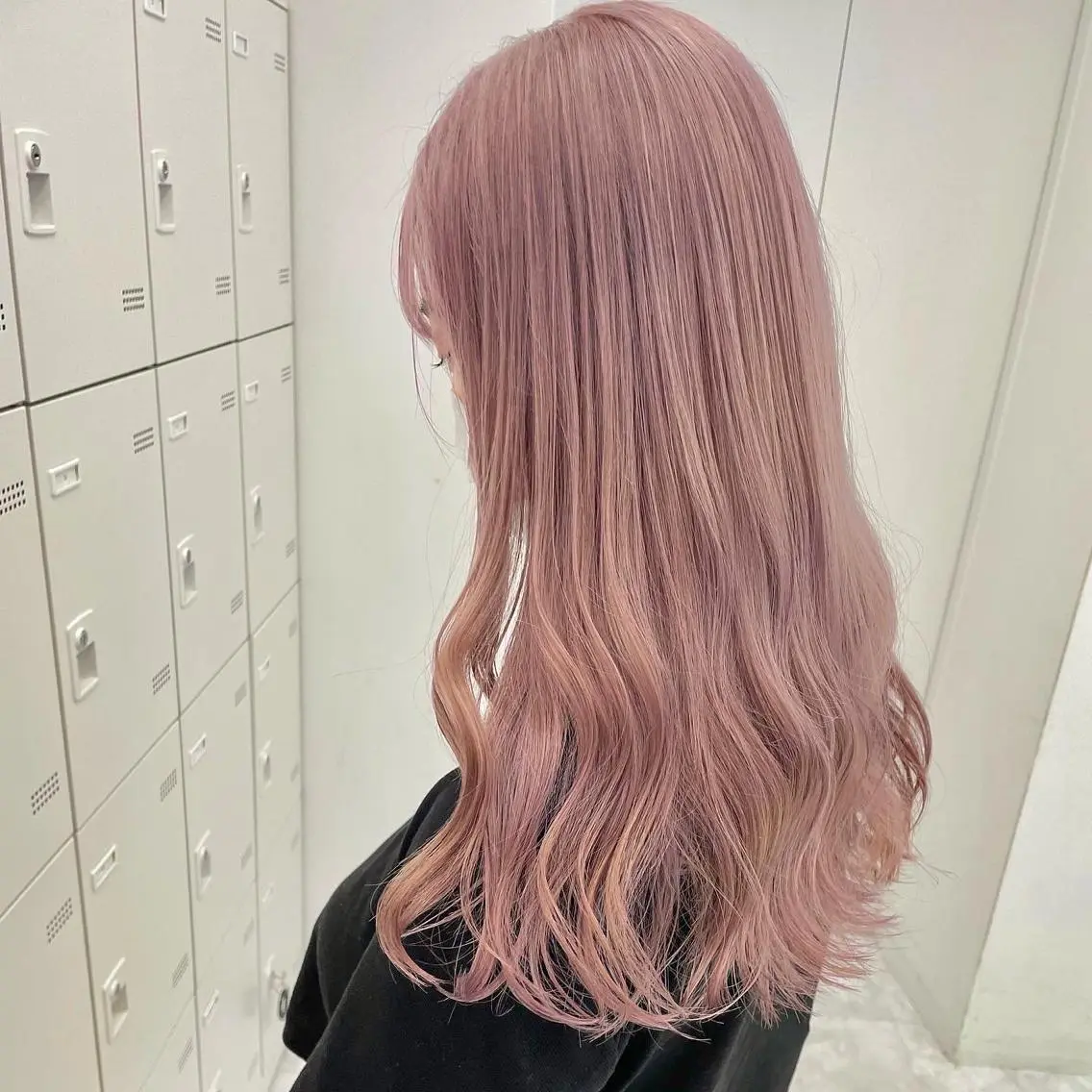 ロング カラー ヘアアレンジ ヘアカラー 名古屋ムラ修正 ハイトーンのヘアスタイル