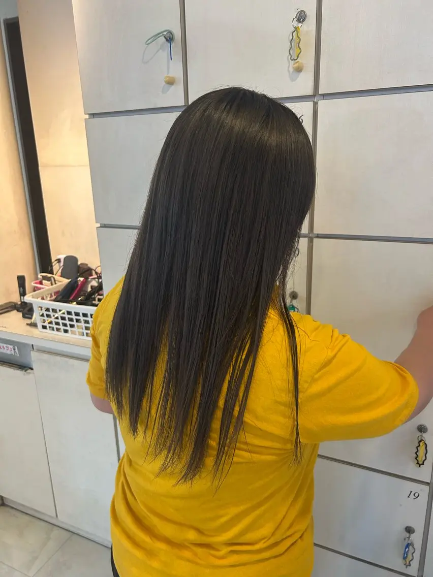 ロング カラー 透明感カラー グレージュ ヘアカラー 小森 永のヘアスタイル