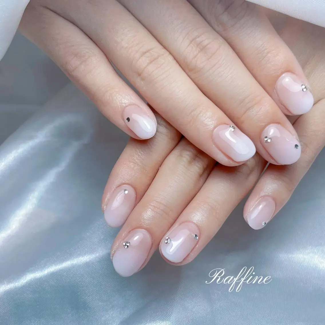 ネイル ハンドネイル RAFFINE haru🦋🩵のネイルデザイン