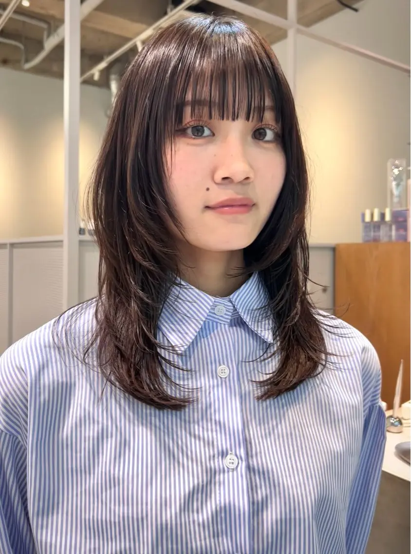 セミロング 顔周りカット レイヤーカット カット トリートメント 骨格診断カット ひより FILMSのヘアスタイル