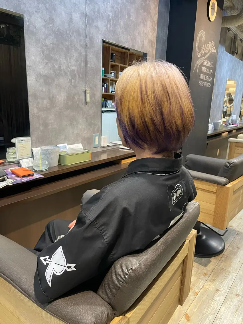 ミディアム カラー メンズ ショートボブ メンズブリーチ ブリーチ パープルカラー ボブ cuore_ miriのヘアスタイル