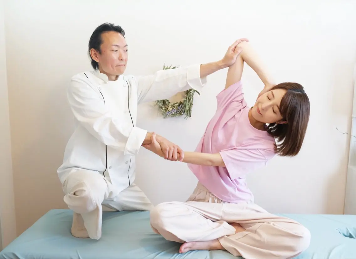 美姿勢キープ根本改善★マカロン&フィナンシェ+紅茶付きの写真