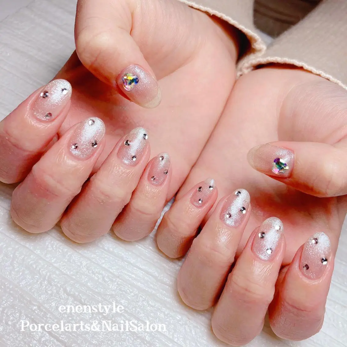 ミディアム ネイル 🐾enen style 🐾のネイルデザイン