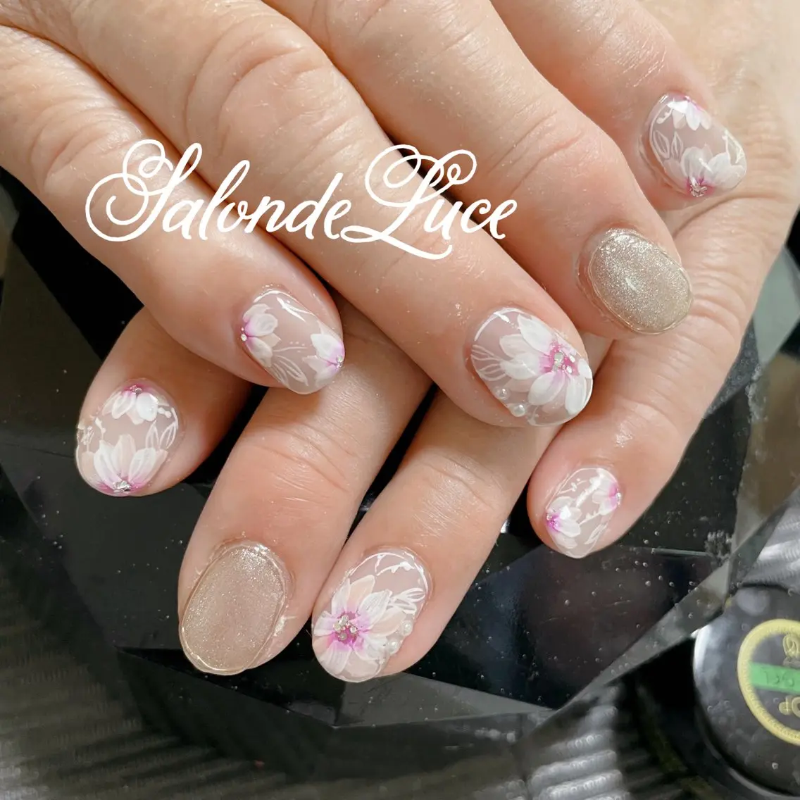 ネイル フラワーネイル マグネットネイル ミラーネイル Salon de Luceのネイルデザイン