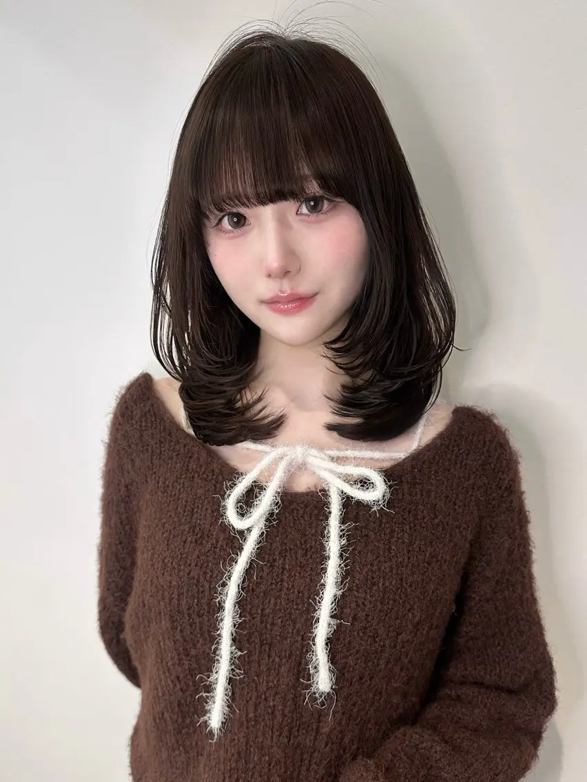 ミディアム カット 'AXIS Nanamiのヘアスタイル