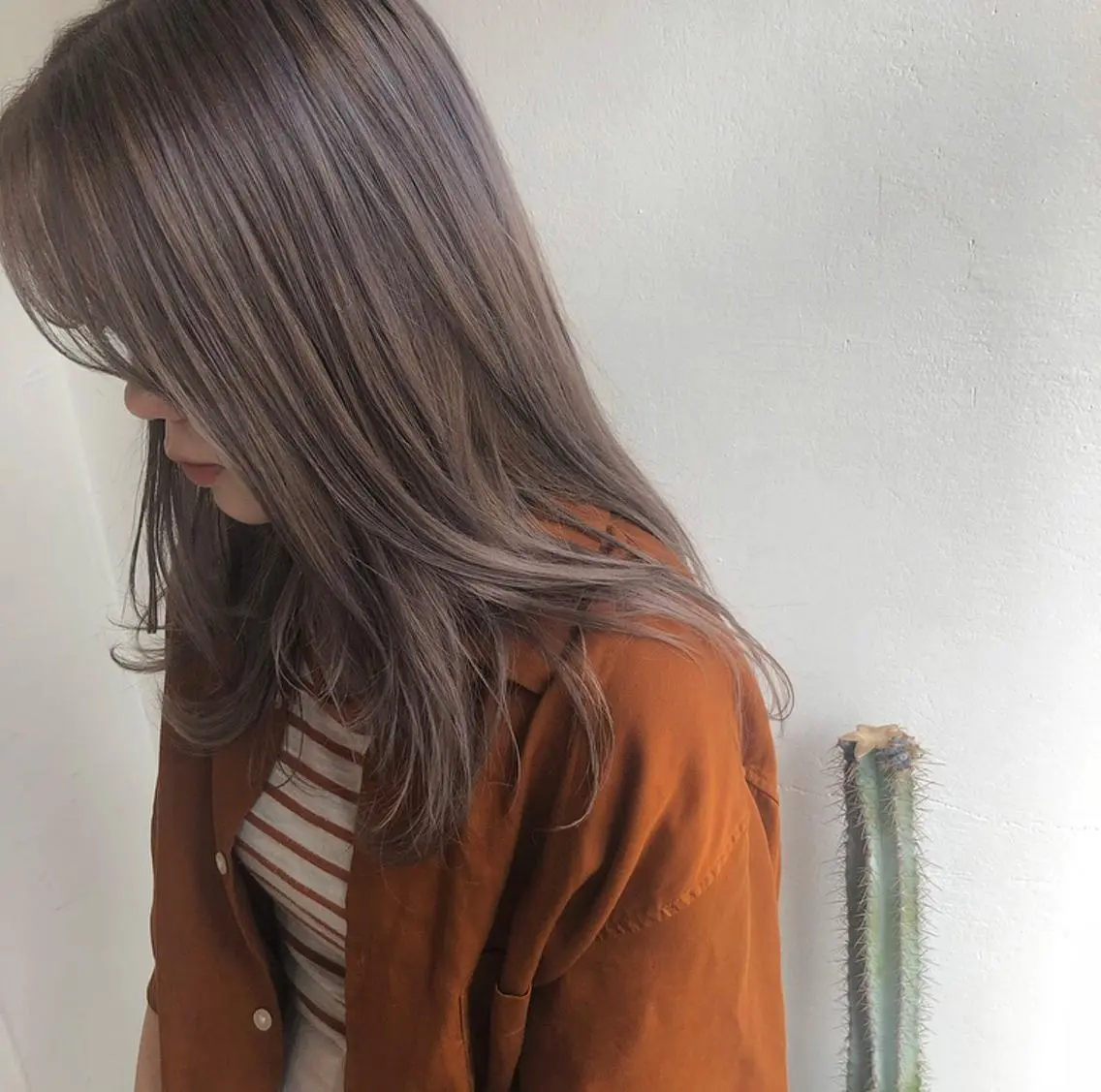 ロング カラー ベージュカラー ブリーチ ラベンダーカラー ラベンダーベージュ ボブ/ミディアム RIONAのヘアスタイル