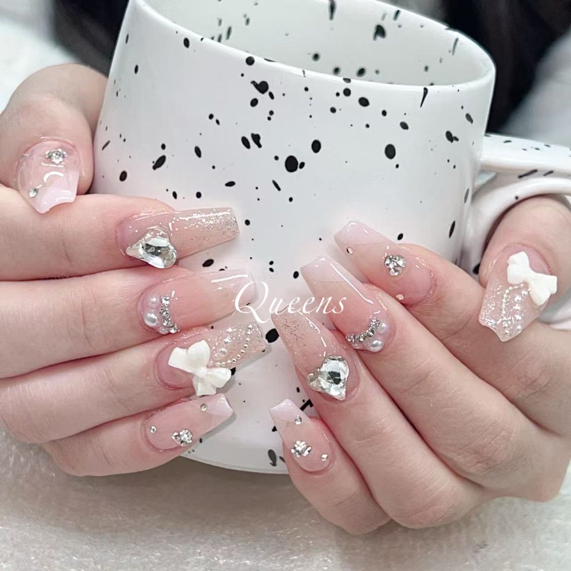 ネイル ハンドネイル Queens テイのネイルデザイン