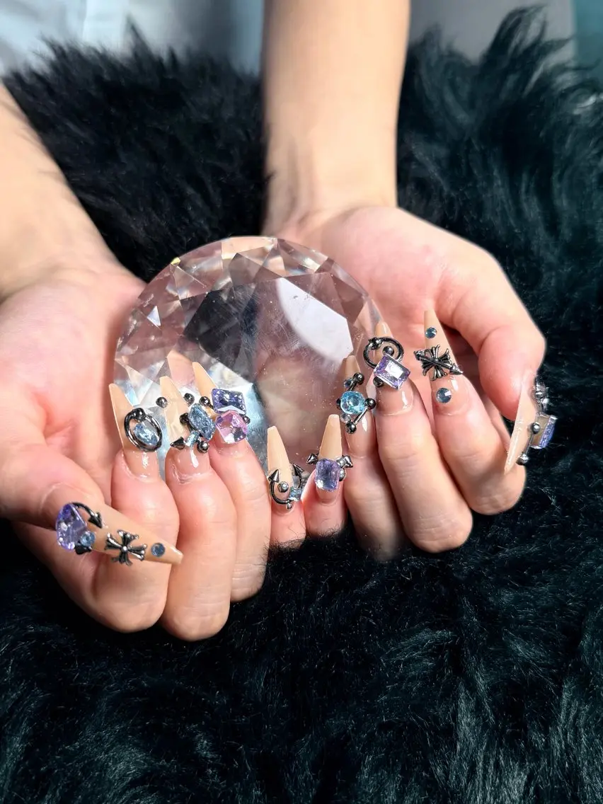 ネイル ハンドネイル Rinaky Amee Nailのネイルデザイン