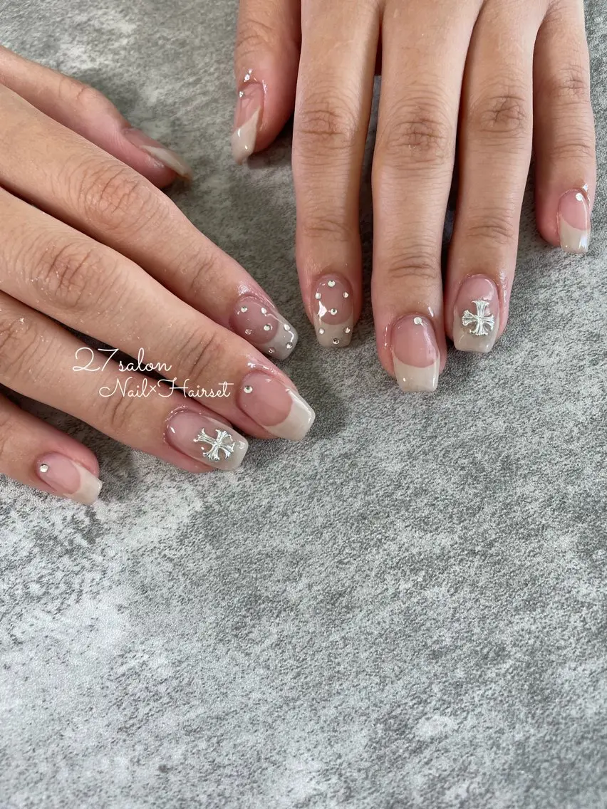 ネイル フレンチネイル 韓国ネイル 27salon yuinaのネイルデザイン