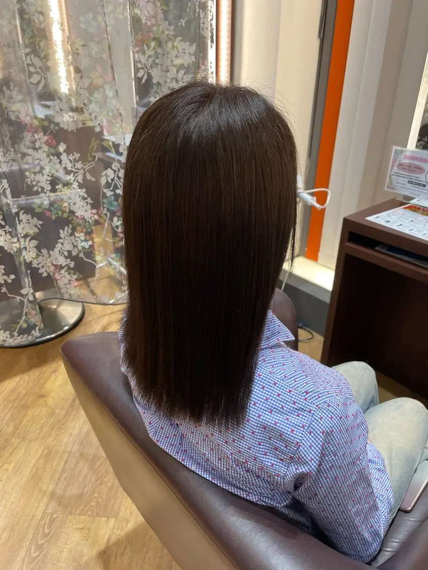 ミディアム 柴田 穂乃香のヘアスタイル