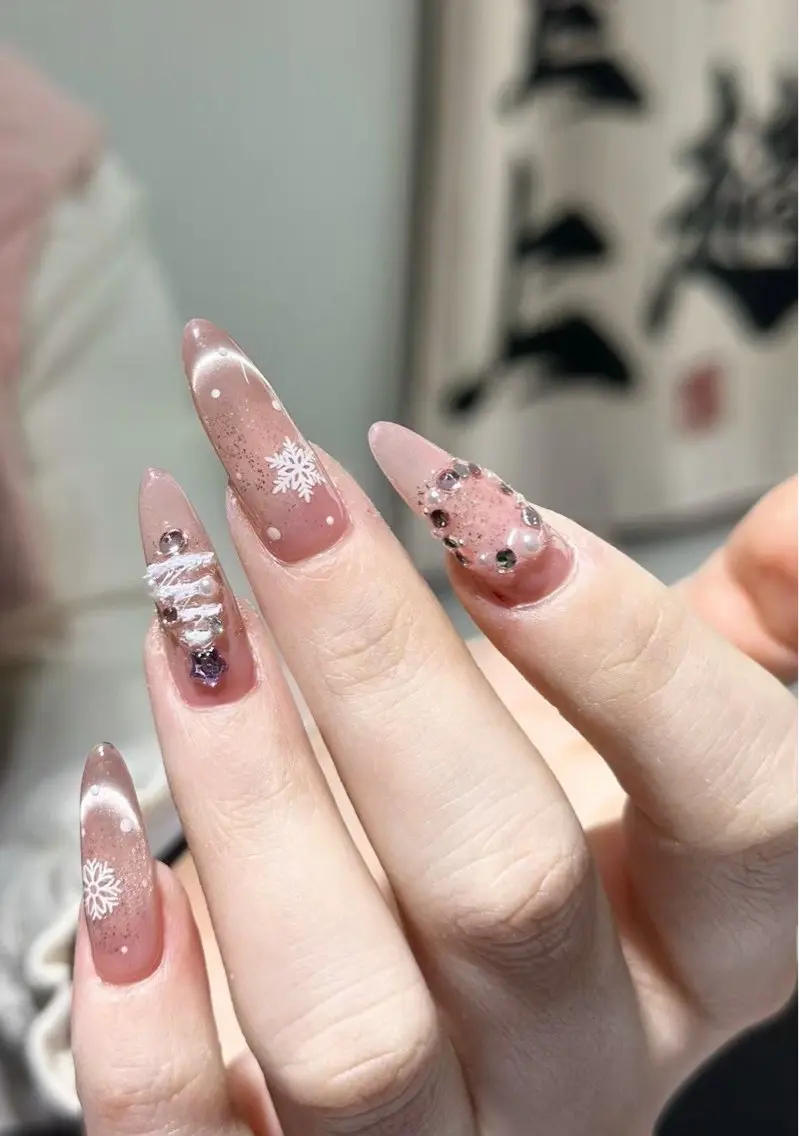 ネイル ハンドネイル 🌈 Laule'aのネイルデザイン