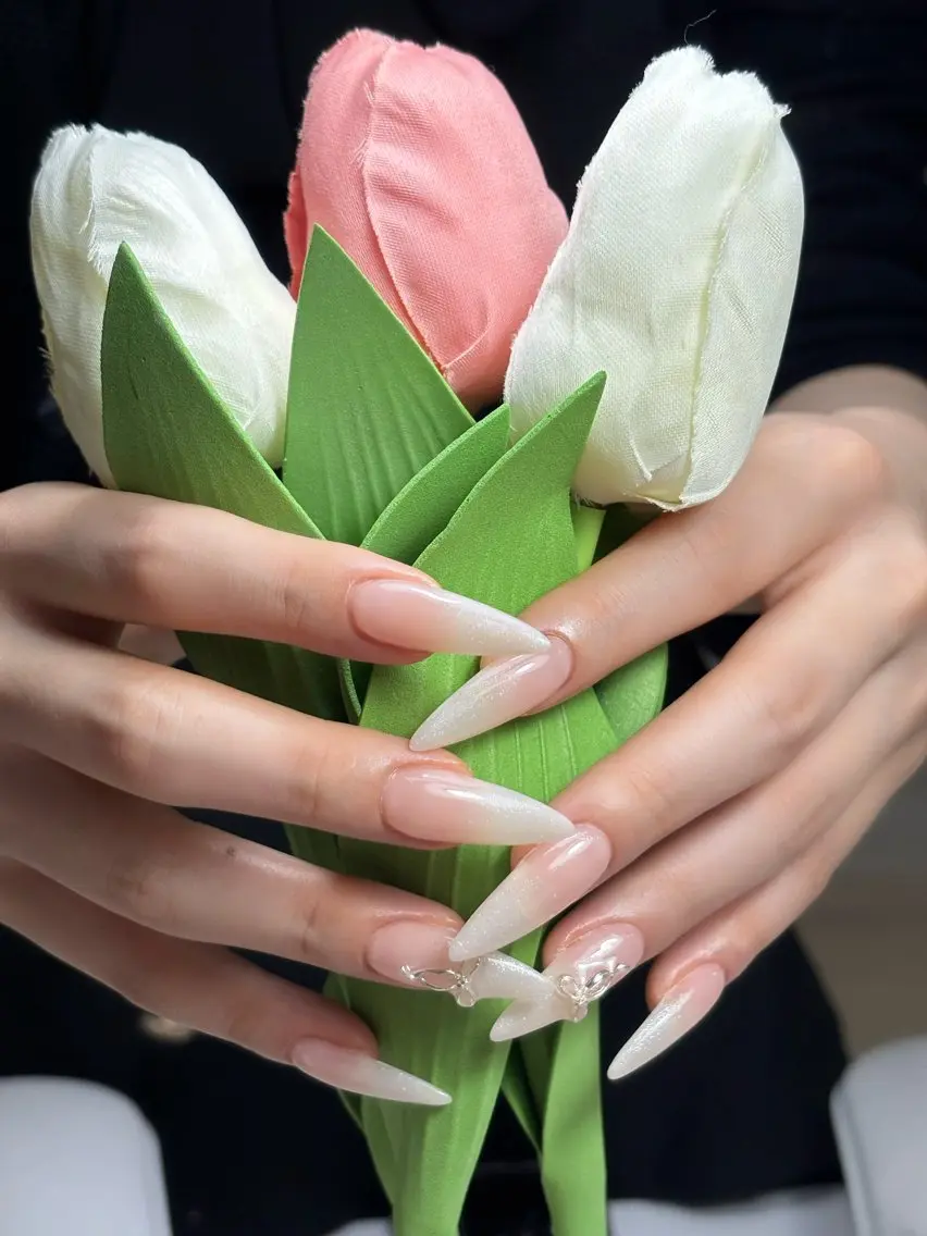 ネイル 長さ出し キラキラネイル 韓国ネイル ロングネイル 持ち込み ハンドネイル サリー ネイル ラボのネイルデザイン