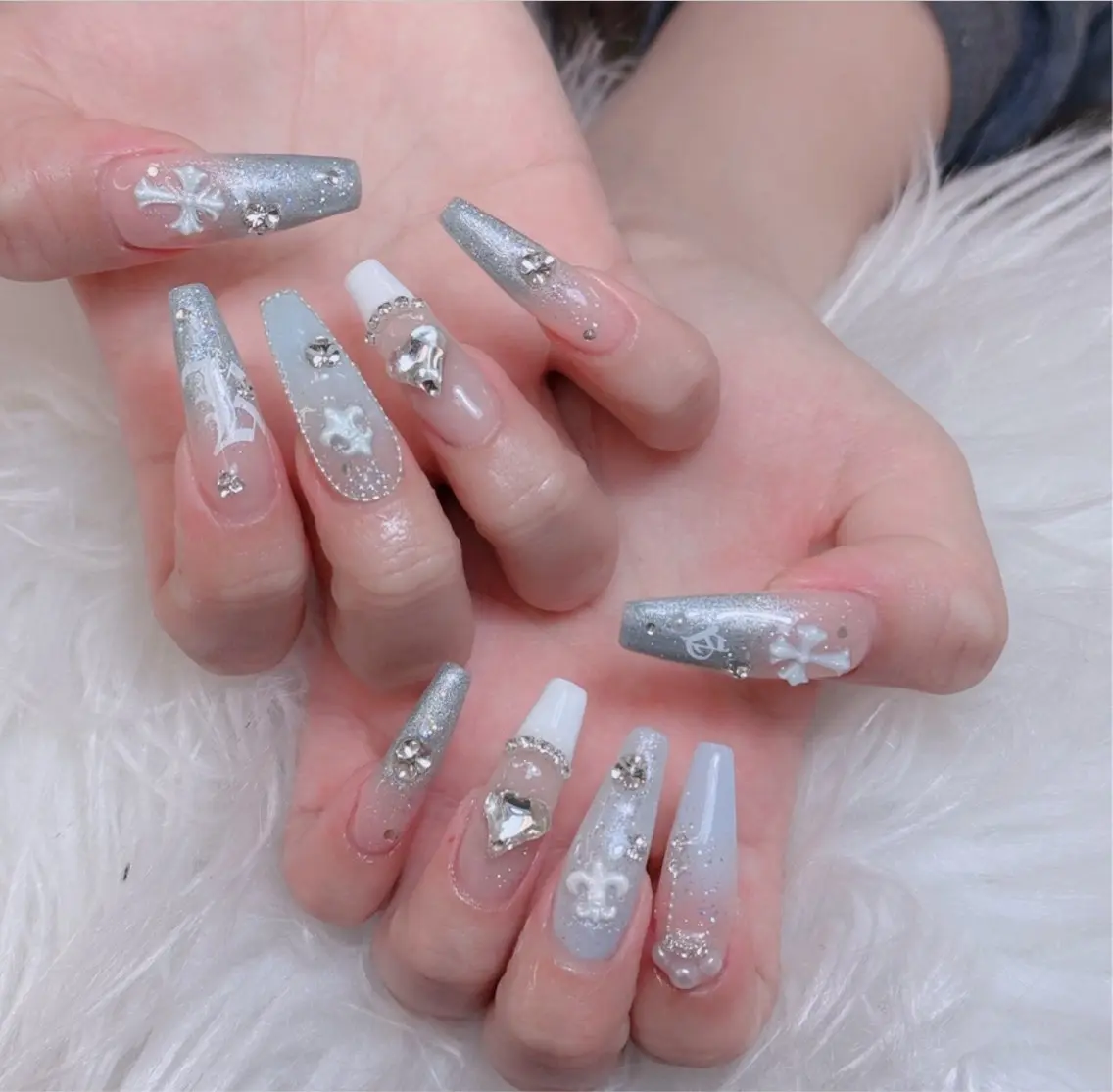 ネイル ジェルネイル 韓国ネイル マグネットネイル ネイルチップ 冬ネイル Lenie Nail Salonのネイルデザイン