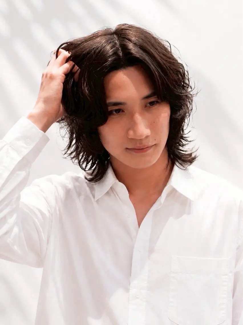 セミロング カラー パーマ ヘアアレンジ メンズ 古谷 崇人のヘアスタイル