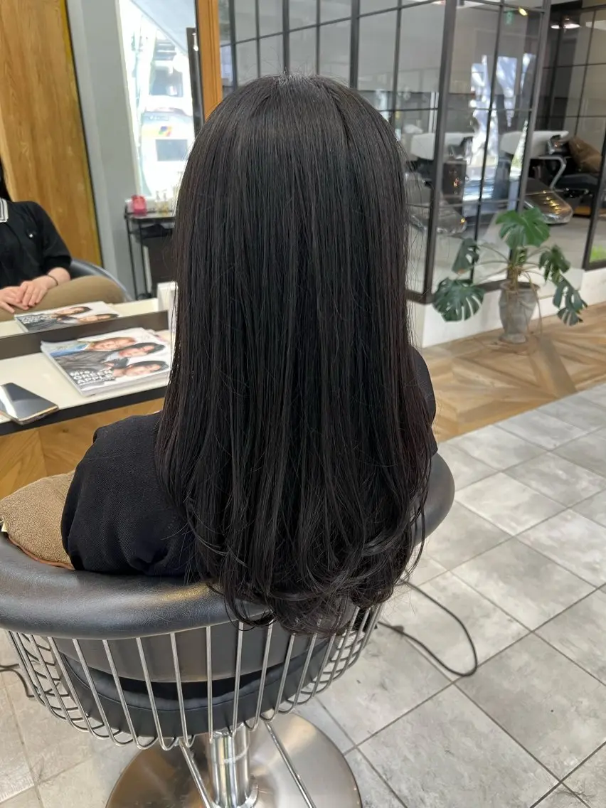 ロング 佐藤 慧のヘアスタイル