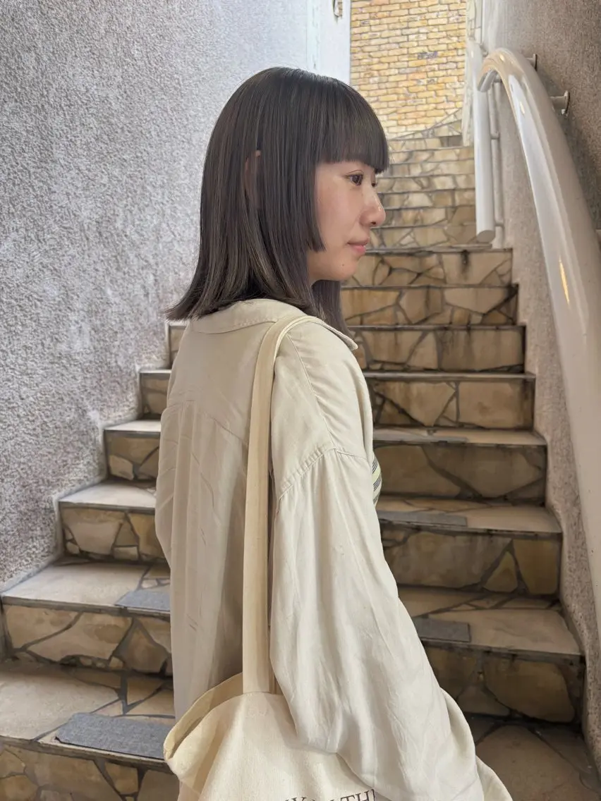 ミディアム カラー 杉水 葉月のヘアスタイル