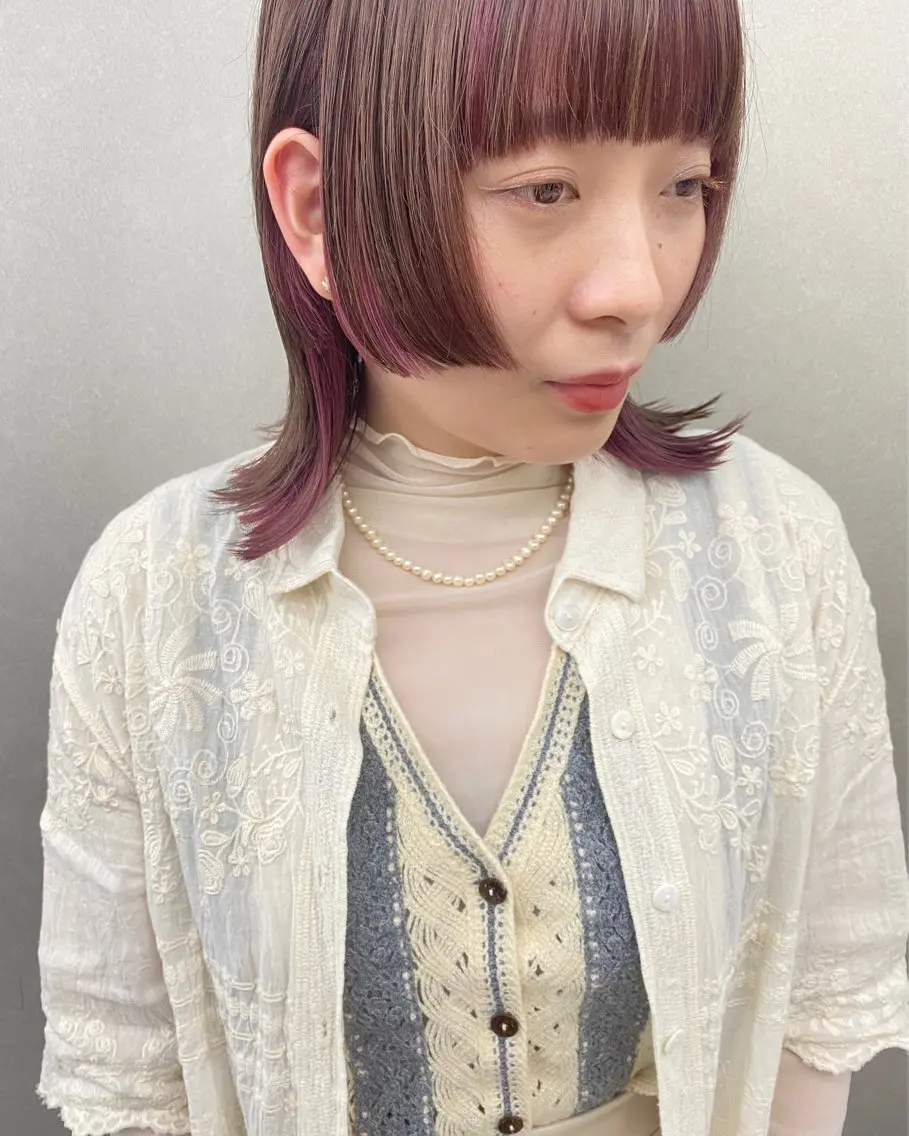 ミディアム カラー ブリーチ ダブルカラー インナーカラー レイヤーカット ウルフカット -福岡博多筑紫口- 大津成美のヘアスタイル