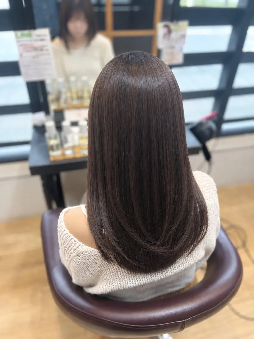 カラー NEIRO/ベージュ /グレージュのヘアスタイル