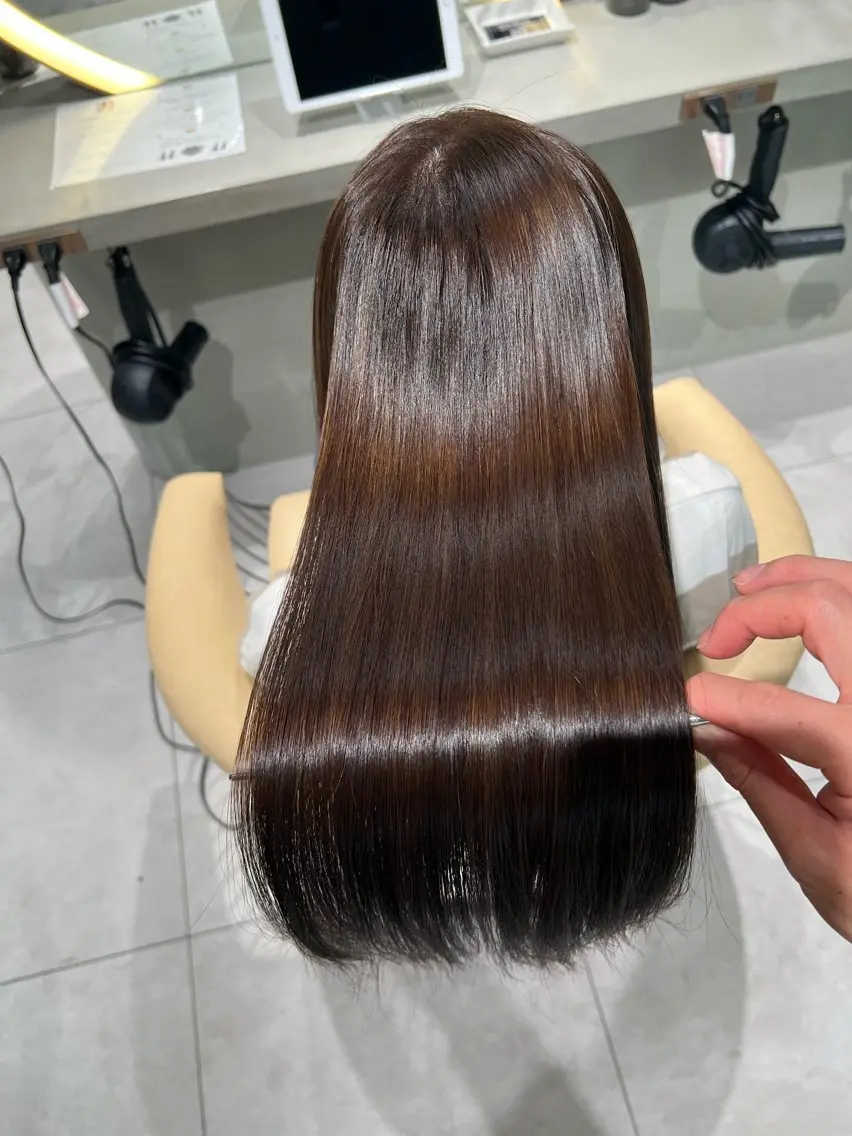 ロング 髪質改善 カット トリートメント 福岡縮毛矯正✨️ ストレート 向井和輝のヘアスタイル
