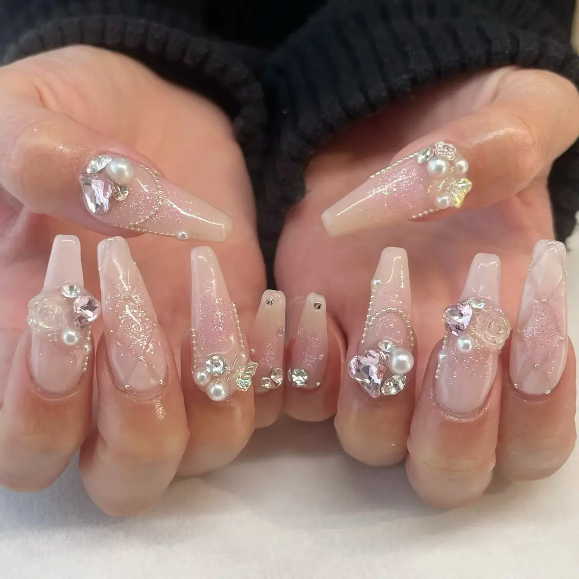 ネイル ハンドネイル 💎🐰 saki. m 🐰💎のネイルデザイン