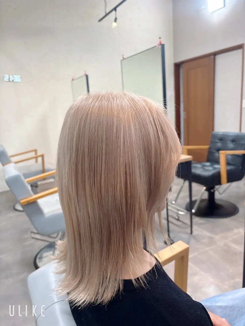 ミディアム カラー ベージュカラー ブリーチ ホワイトベージュ sanaka /  Minoriのヘアスタイル