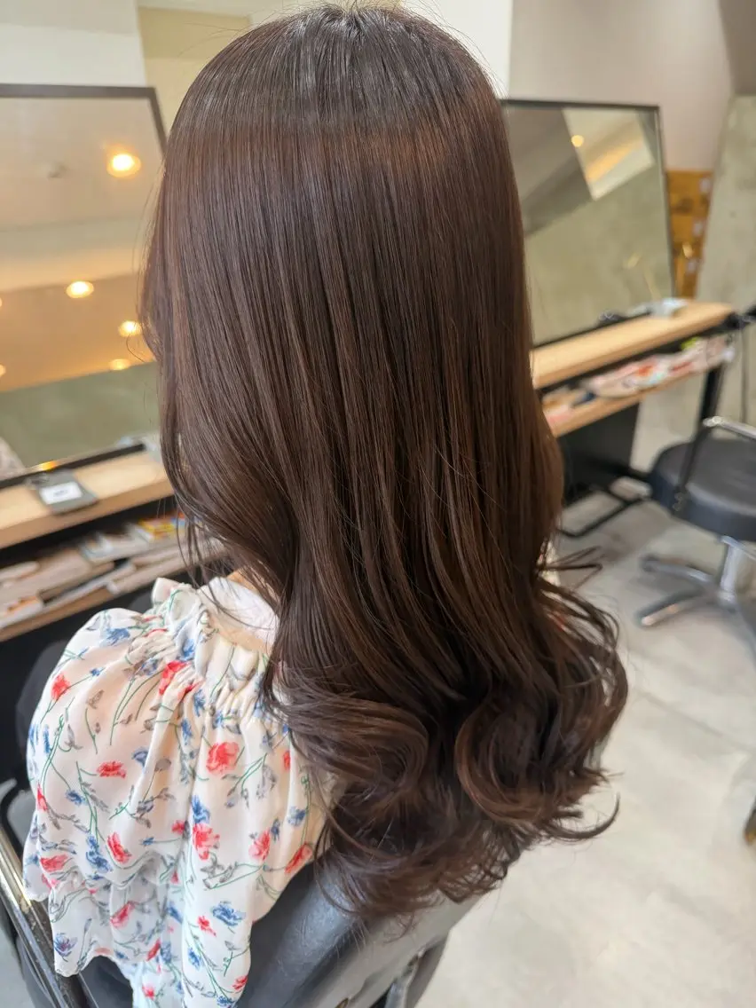 セミロング アッシュ アッシュブラウン 深堀 さくらのヘアスタイル