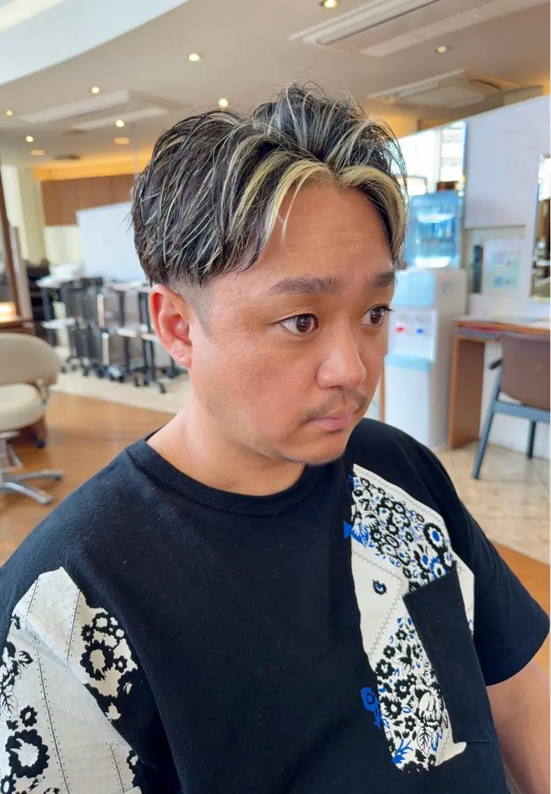 ショート カラー メンズ 小平 琳のヘアスタイル