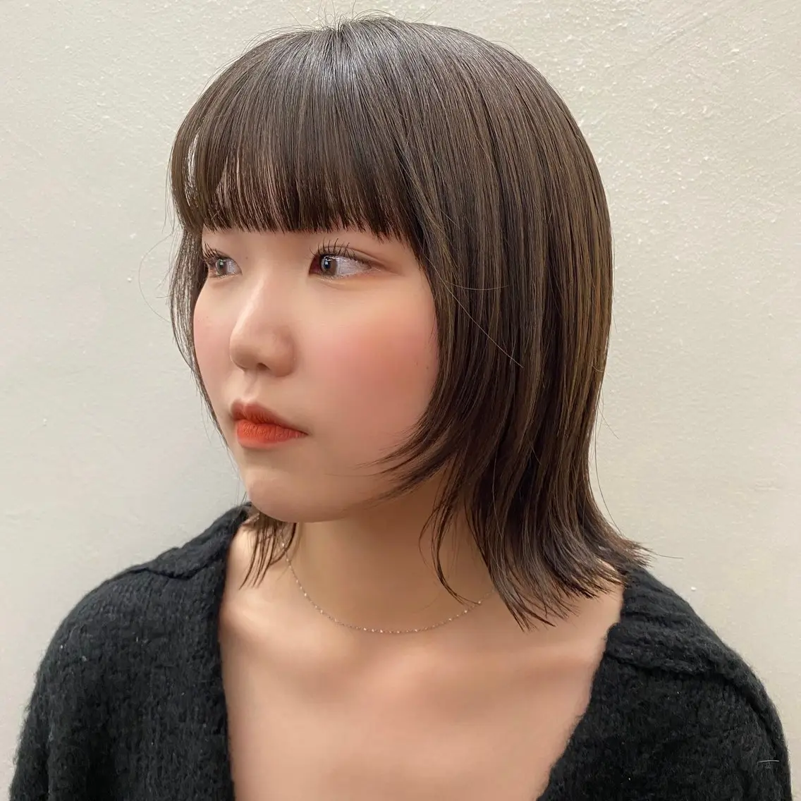 ミディアム カラー 顔周りカット 伸ばしかけ レイヤーカット 似合わせレイヤー/ ケアパーマ/高倉のヘアスタイル