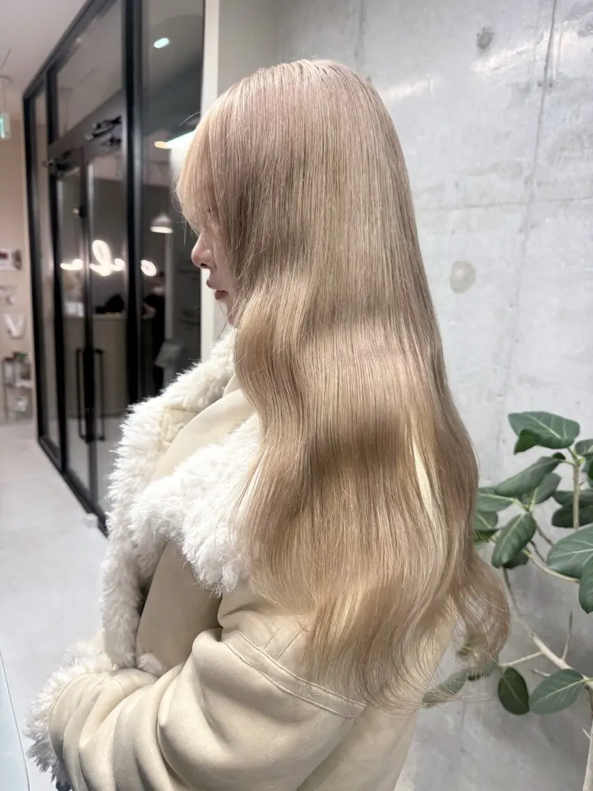 ロング ハイトーン×艶カラー 🤍MIZUKIのヘアスタイル