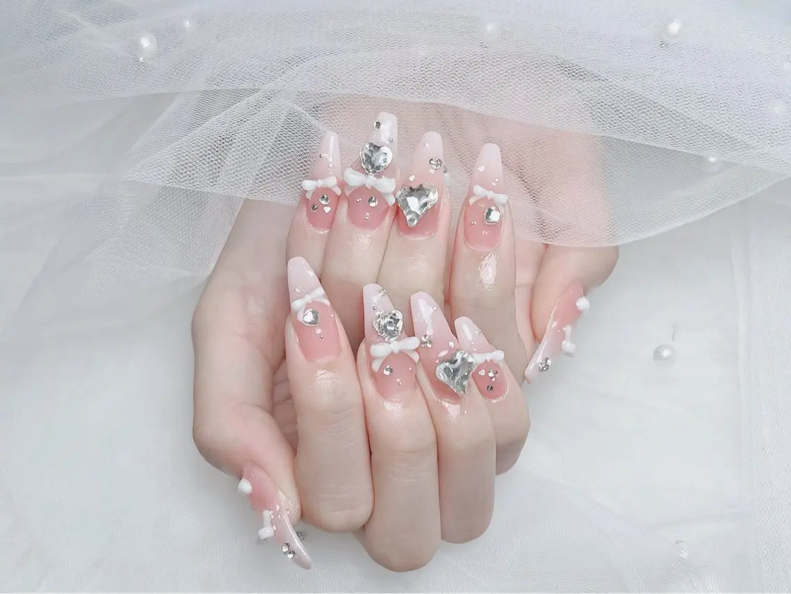 ネイル チークネイル 長さ出し フレンチネイル ジェルネイル ガーリー ハンドネイル Sora Nail Studioのネイルデザイン