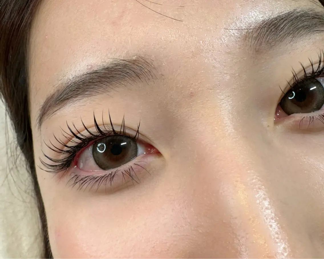 マツエク・マツパ フラットラッシュ NAZ 表参道 Tomokoの眉毛・アイブロウイメージ