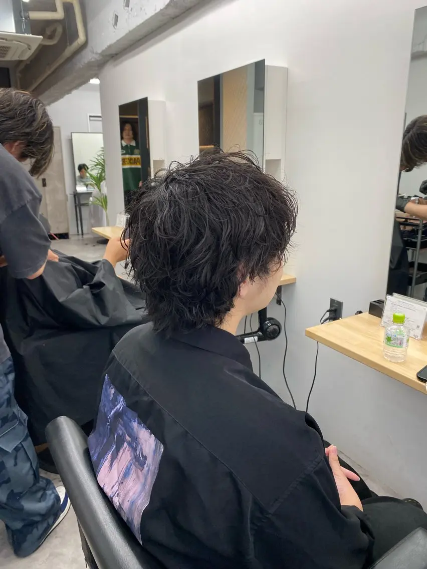 パーマ メンズ メンズパーマ 波巻きパーマ メンズウルフカット ウルフカット RIKIYA👑 北千住メンズ特化👑のヘアスタイル
