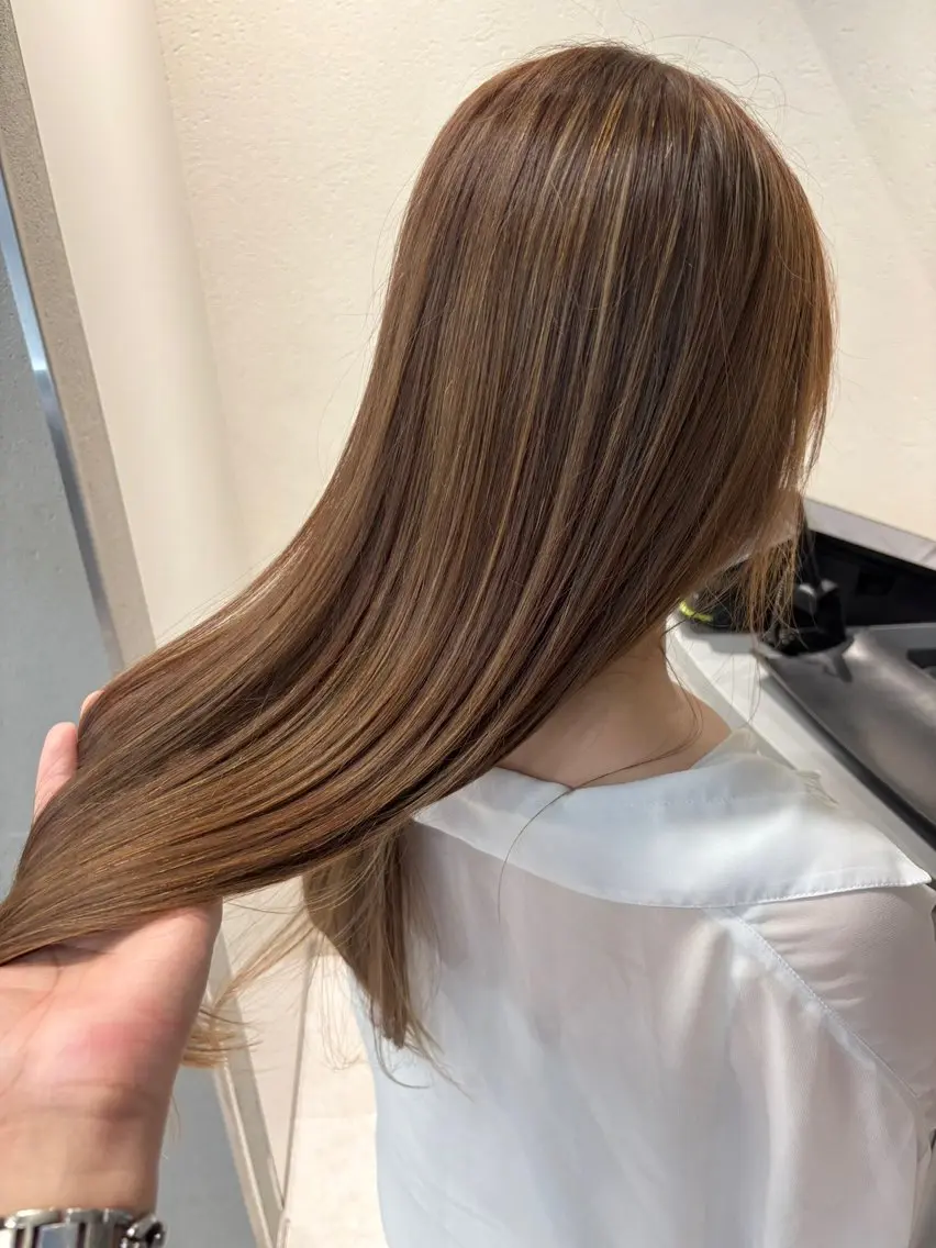 ✨新規限定✨ カット +ケアカラー+髪質改善ULTOWA水素TR+次世代5GTRの写真