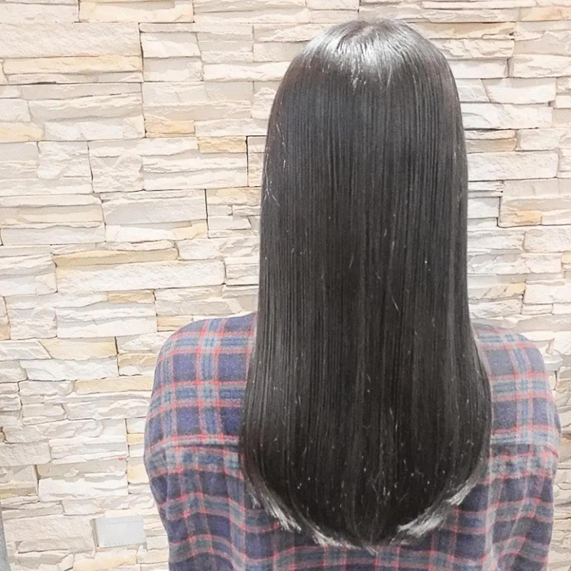 セミロング 🌈アロマヘアルーム 新宿3号店🌈のヘアスタイル