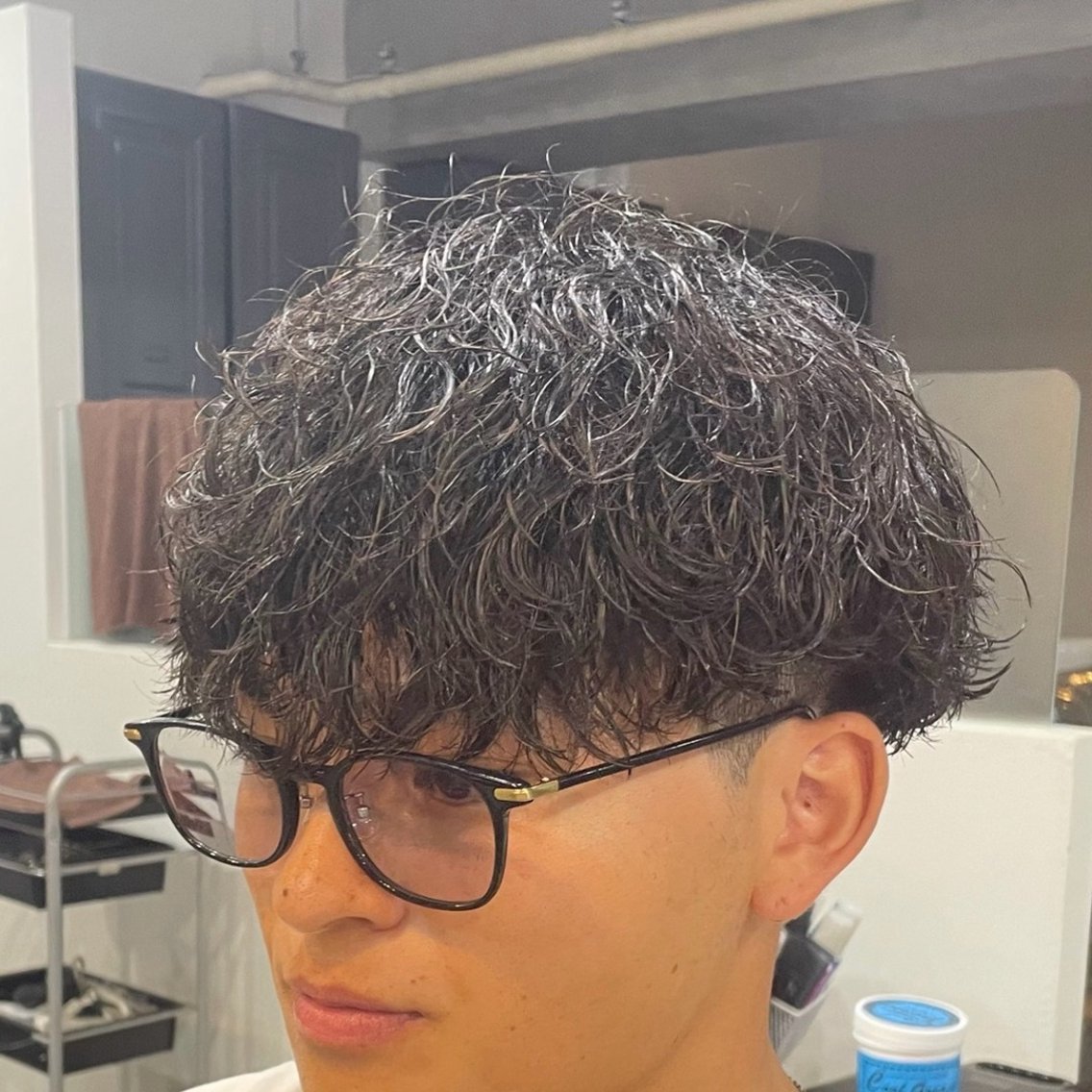 カラー パーマ メンズ メンズパーマ 波巻きパーマ カット パーマ トリートメント 角田 凌のヘアスタイル