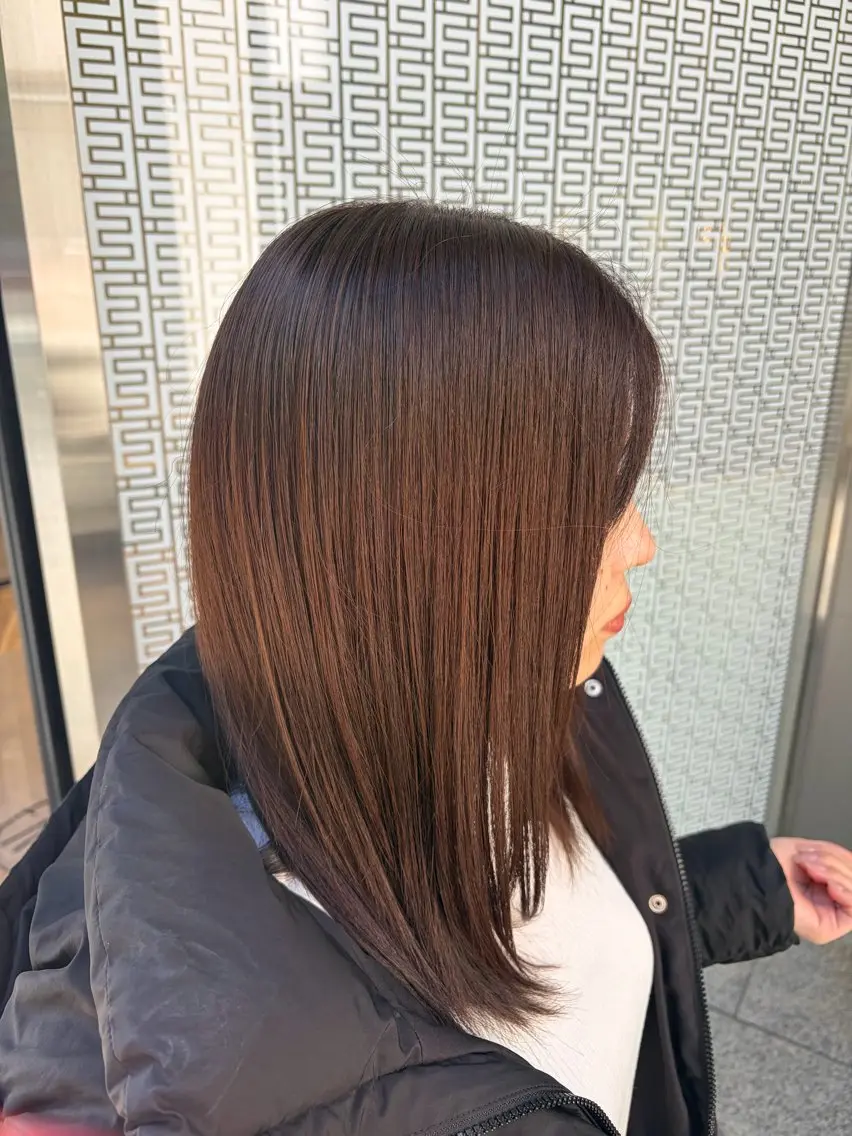 ミディアム カラー earth銀座 青山🩵のヘアスタイル