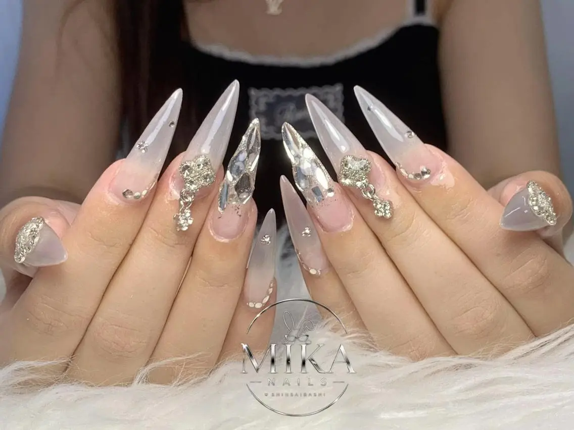 ネイル アートネイル チークネイル ドット フットネイル フレンチネイル ハンドネイル Mika Nails 心斎橋のネイルデザイン