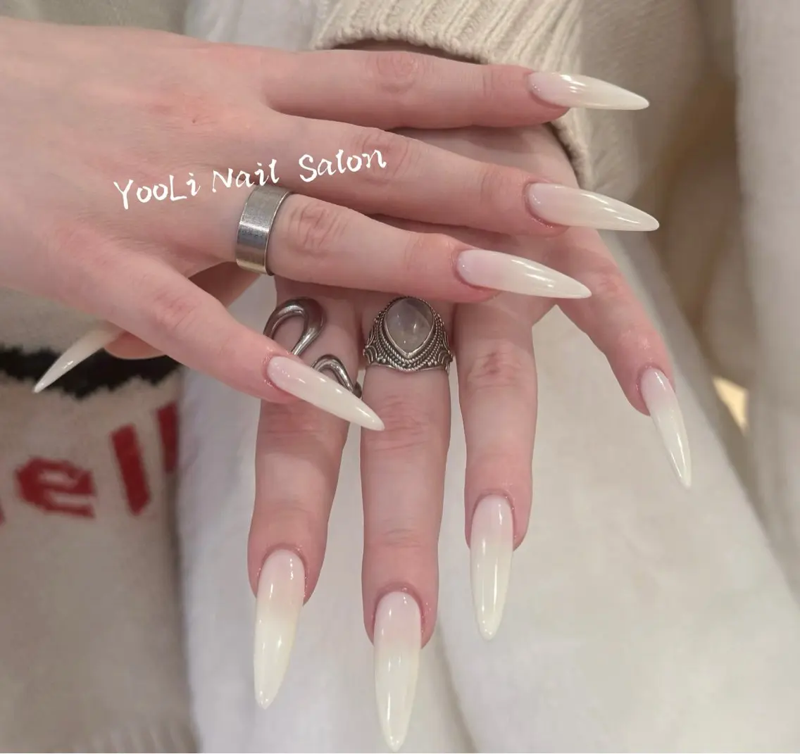ネイル アートネイル オーロラネイル チークネイル フレンチネイル ガラスフレンチ ハンドネイル 🎀🎀YooLi Nail Salonのネイルデザイン