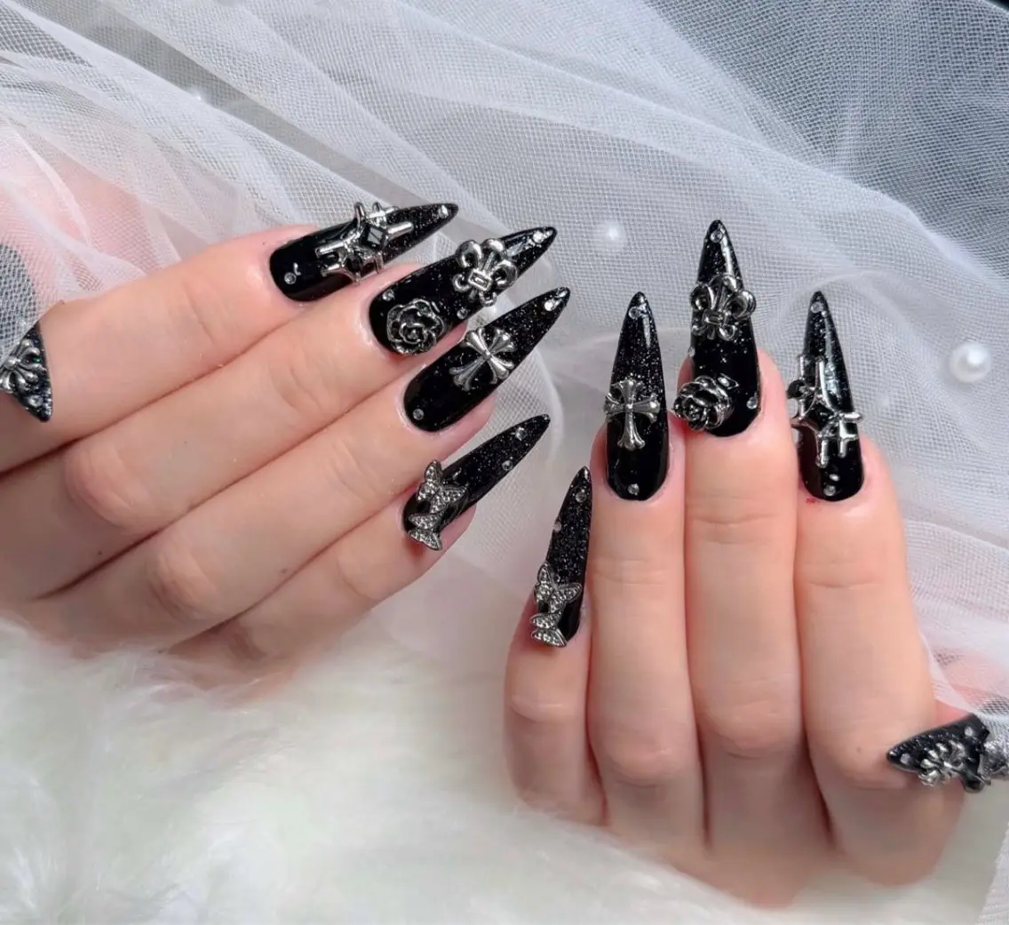 ネイル アートネイル ボルドー フレンチネイル ジェルネイル 氷ネイル・うるうるネイル ハンドネイル Julie NailSalonのネイルデザイン