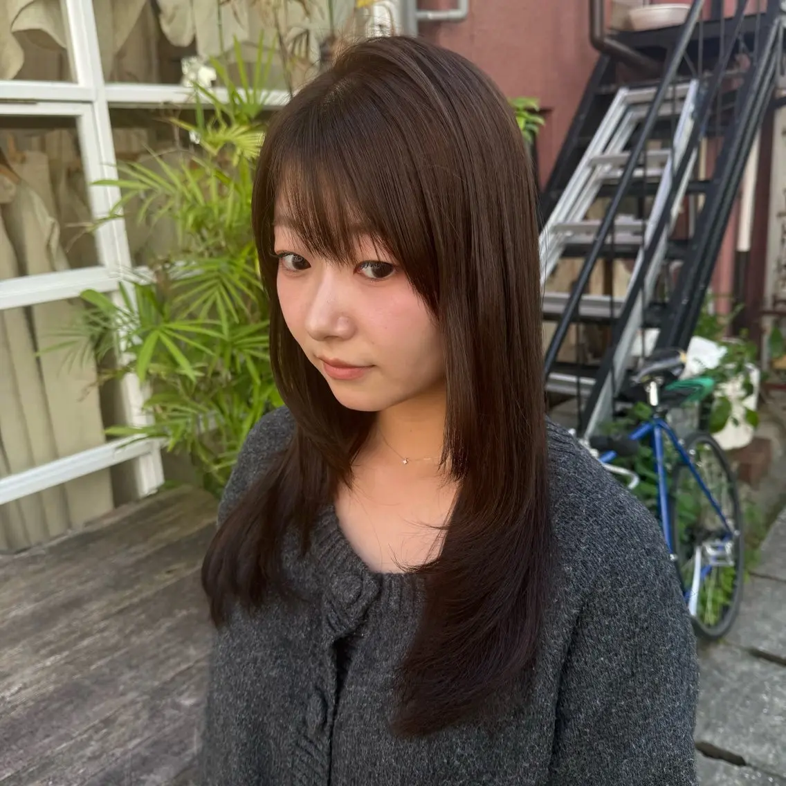 セミロング 顔まわりレイヤー 顔周りカット レイヤーカット カット ヘアカラー 【副店長】DAYS 2nd 久木山湧也のヘアスタイル
