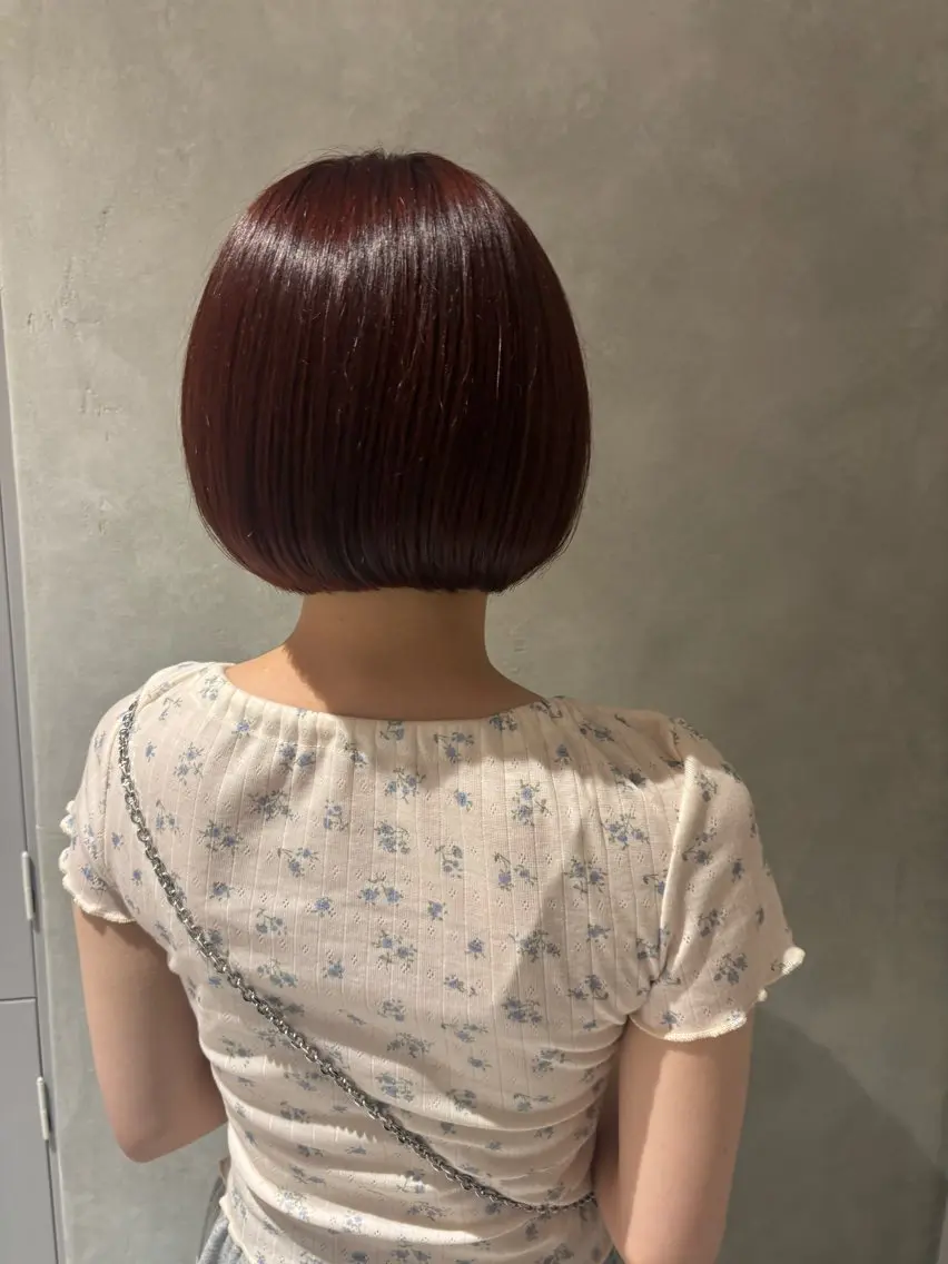 ショート ボブ 伸ばしかけ カット ヘアカラー トリートメント 大久保 愛のヘアスタイル