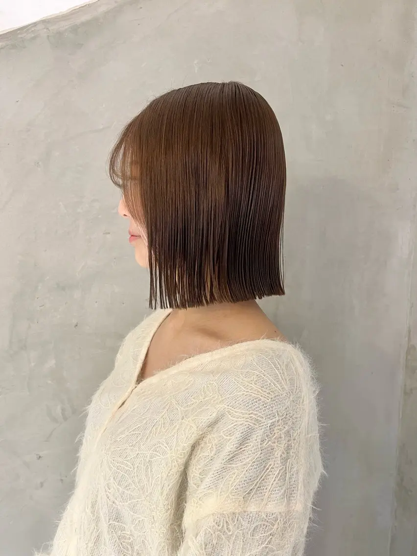 ミディアム カット トリートメント 切りっぱなしボブ/ 艶カラー/綾莉のヘアスタイル